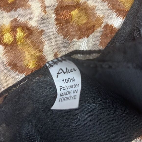 Aker animal print scarf with black trim - Picture 7 of 7